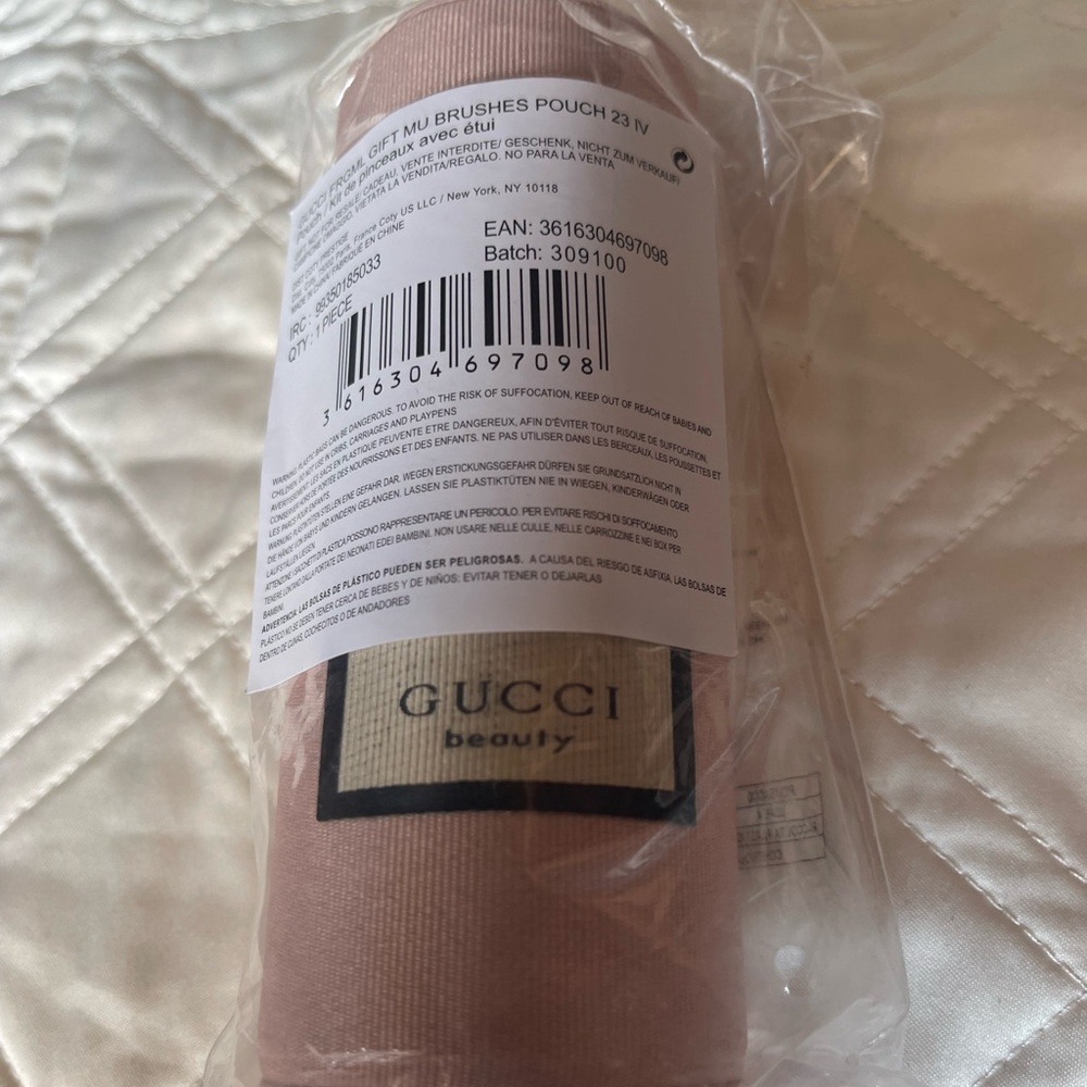 Gucci Beauty Soft Pink Cosmetic Brush Holder - Picture 6 of 7